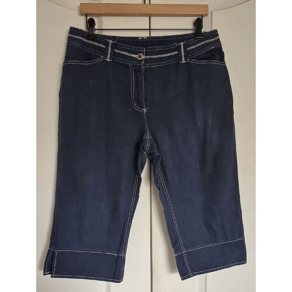 Women’s Dark Blue Cropped Jeans with Contrast Stitching